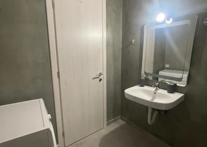 Aliki's Apartment Vothon