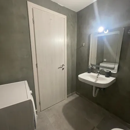 Aliki's Apartmán Vóthon